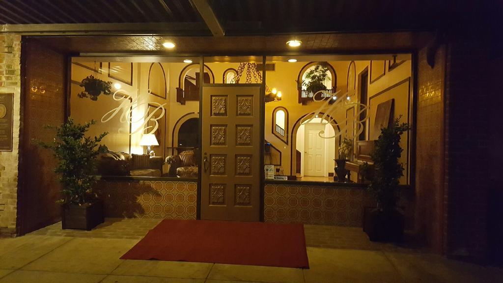 Hotel Burgess Reedley Exterior foto